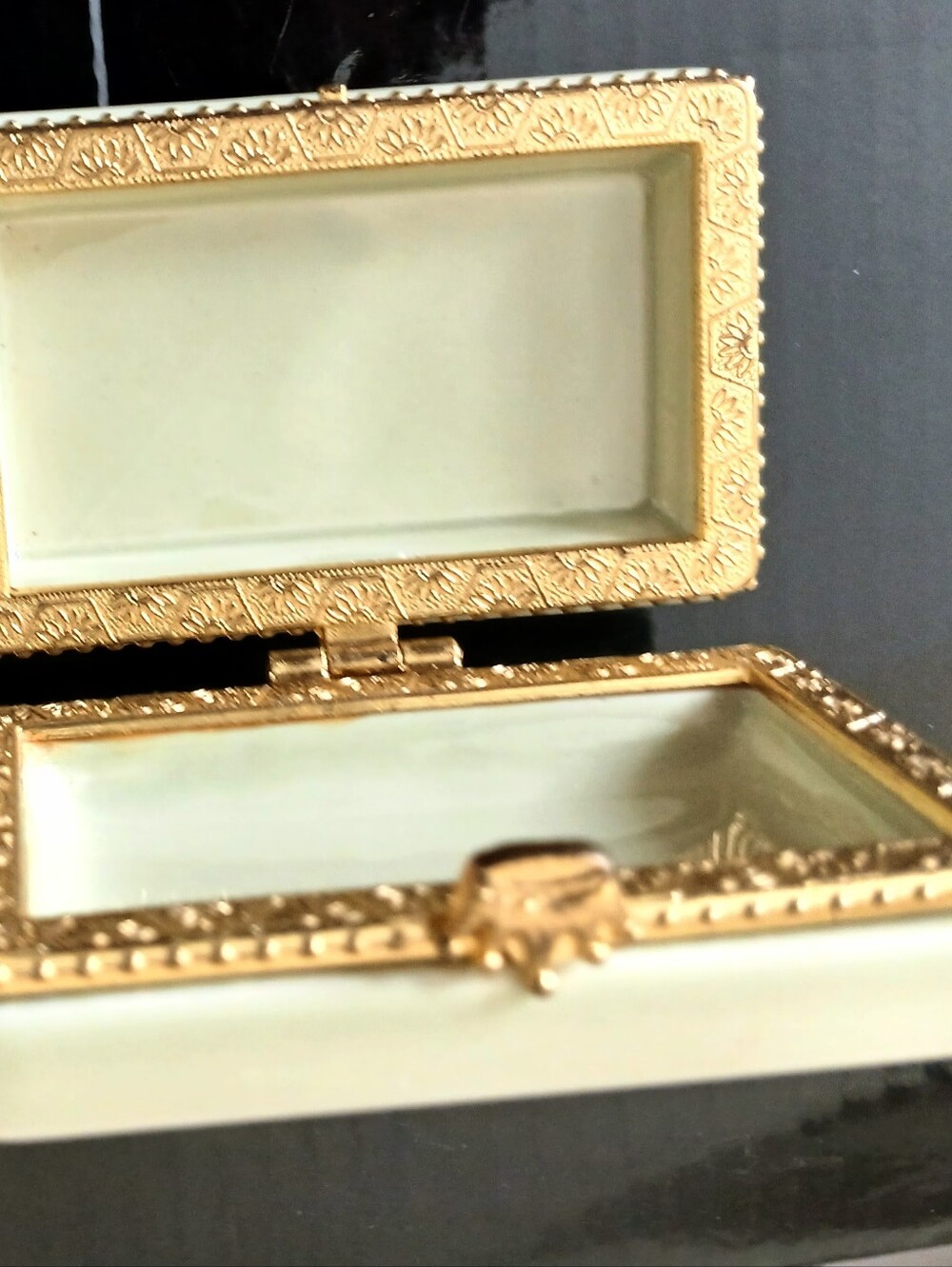 Two Collectable Trinket/Pillbox - Picture 5 of 5